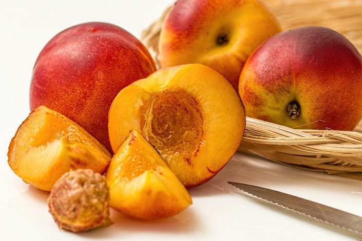 Nectarina Amarela